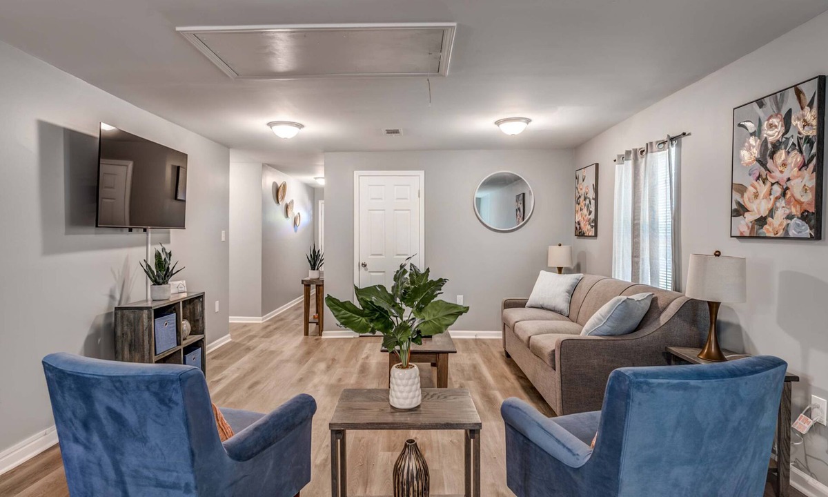 Frayser House | 15 Mins to Downtown & Zoo! Hawkins Mill Hideaway