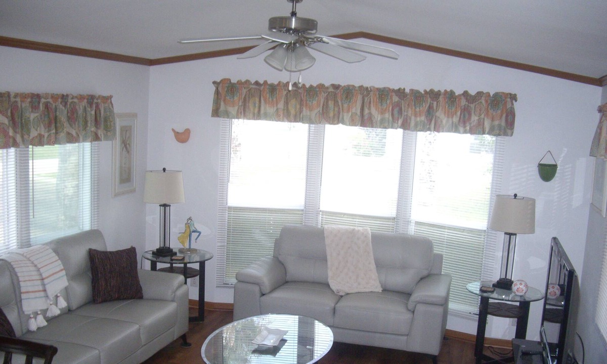 Donna House | 15 minutes to Mexico for dental work or pharmacies.