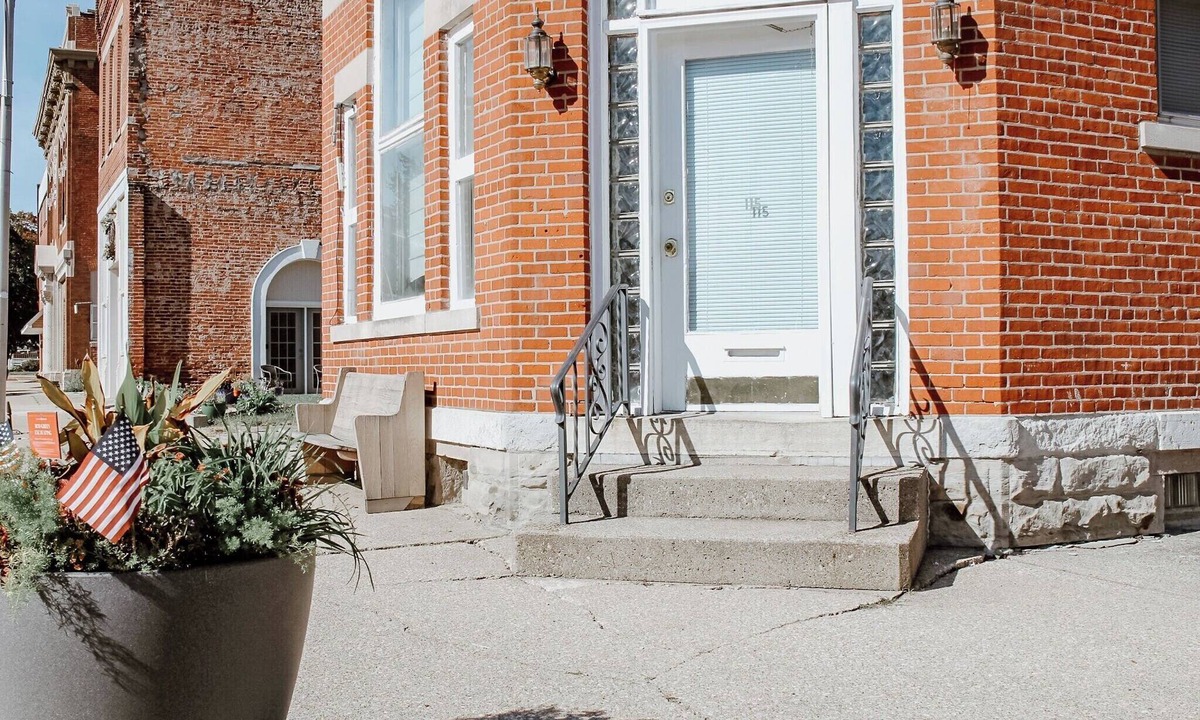 Oxford Apartment | 15 % off Winter Deal | Historic | Wi-Fi | Pet Friendly | Purdue