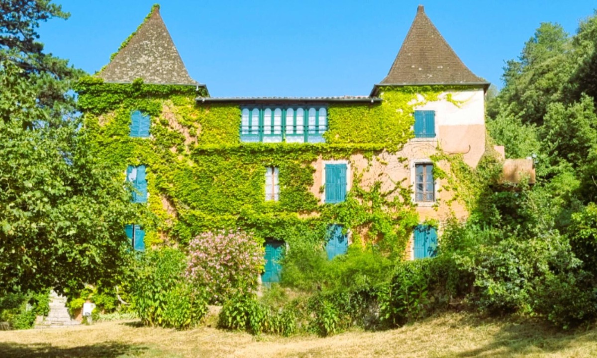La Tour-Sur-Orb House | 15-person manor house with swimming pool