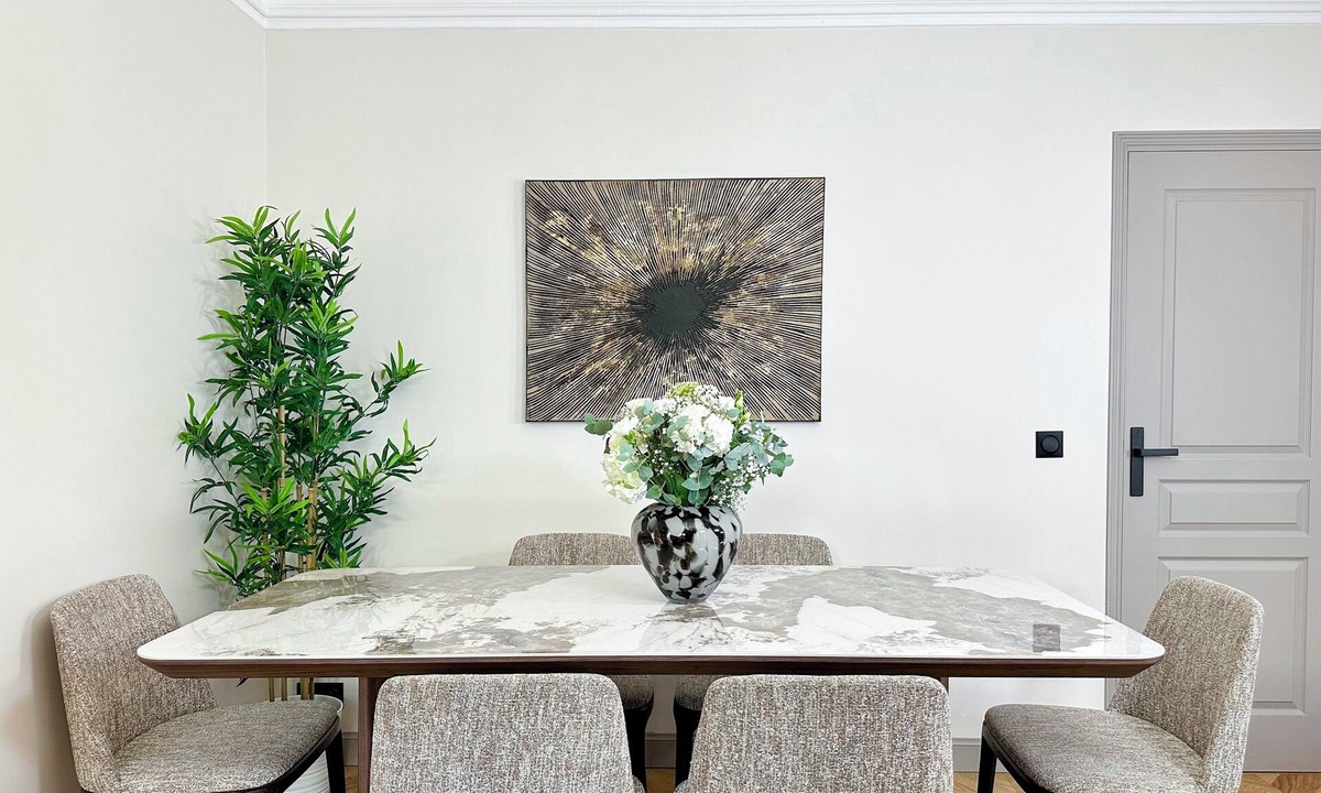 Saint-Vincent-de-Paul Apartment | 1559 Rocroy