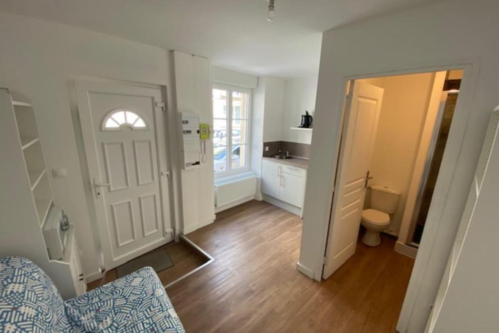 Saint-Jean Eudes Saint-Gilles Apartment | 15m for 2 near the Castle and the Port of Caen!