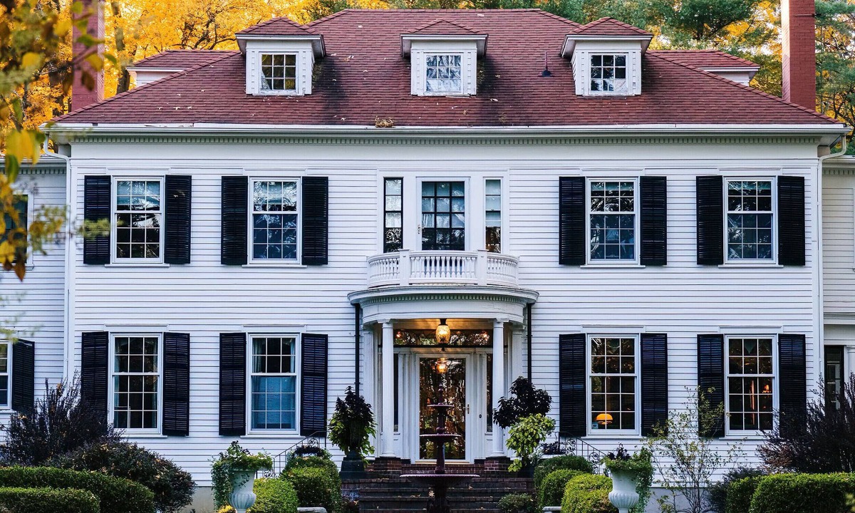 Trumansburg Hotel | 16 Elm Heritage Hotel