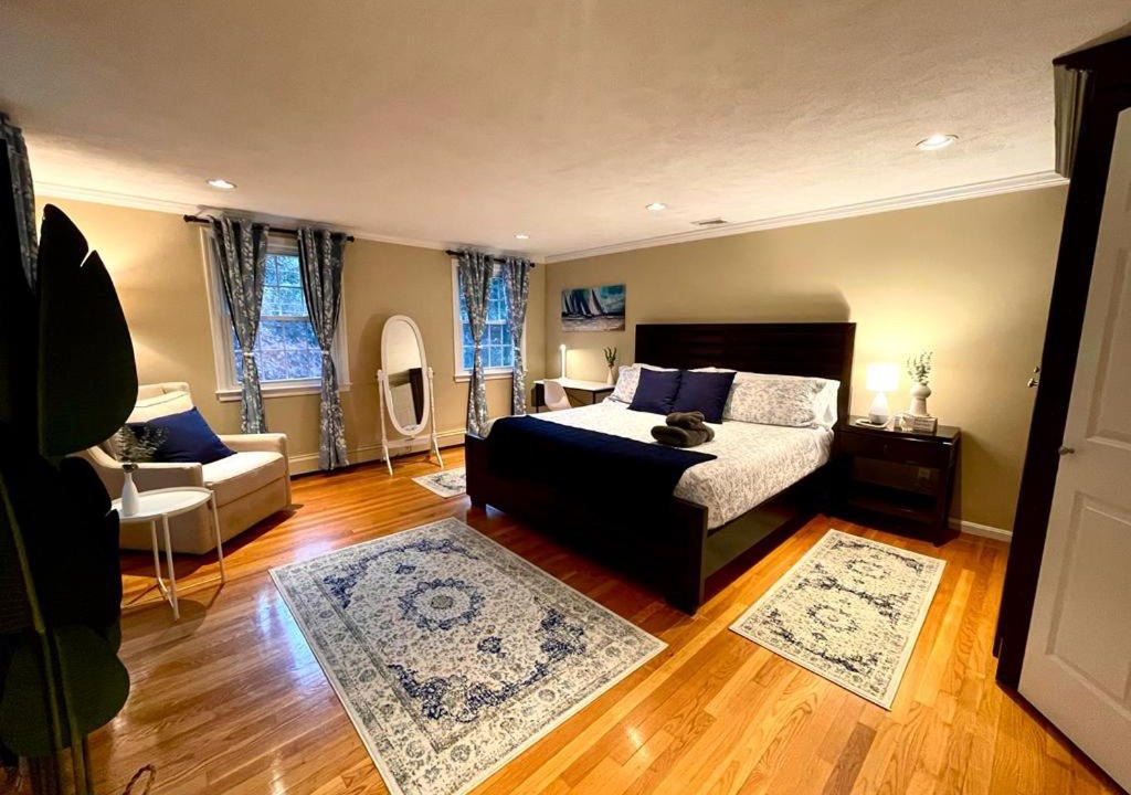 The Lanes House | #16 Extra Large Room with Private Bathroom