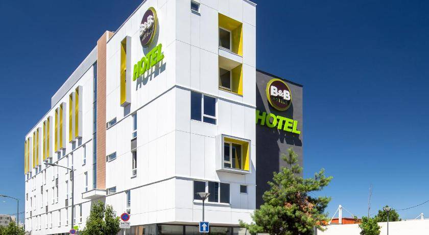 Bobigny Hotel | 16 m² Hotel ∙ 10 guests