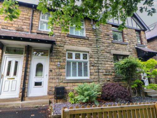 Little Hayfield House | 16 Oak Bank