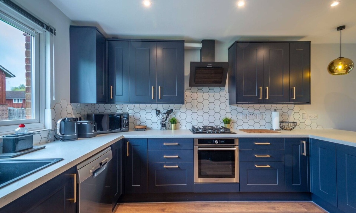 Newmarket Apartment | 16 Waterloo Close, Newmarket