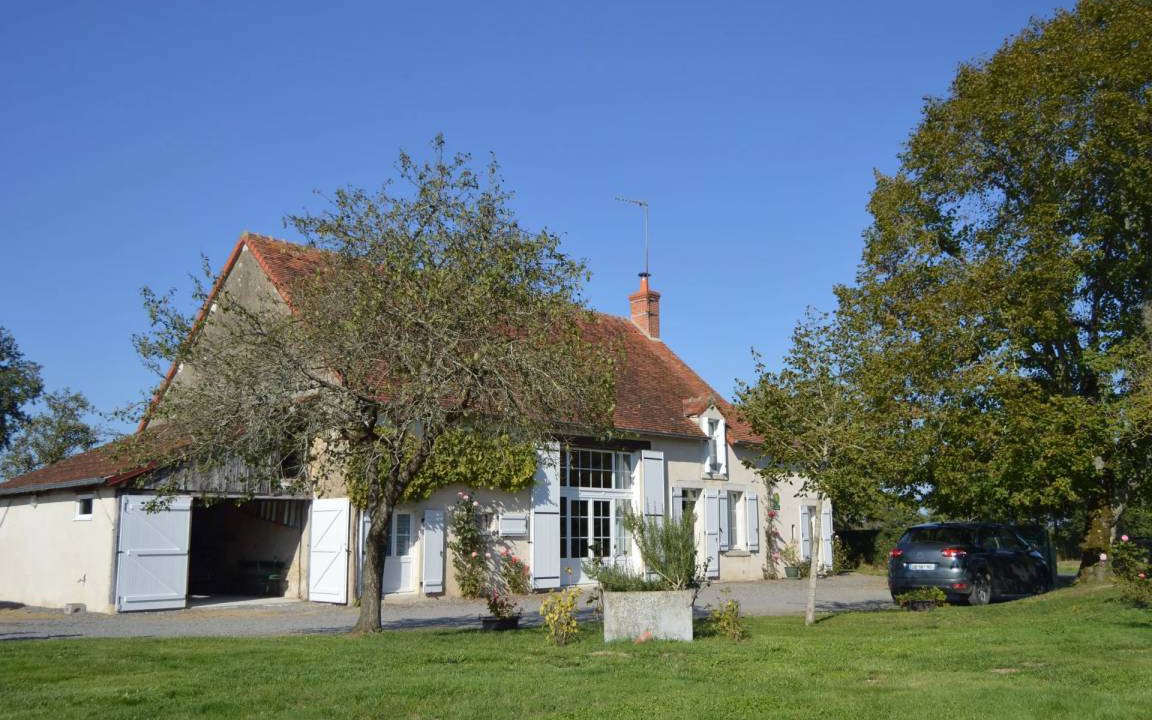 Sarzay House | 160 m² House ∙ 3 bedrooms ∙ 6 guests