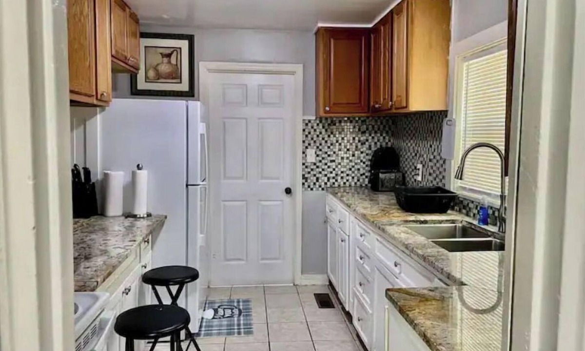 Shannon House | 1616 quiet Home your home away from home enjoy inn