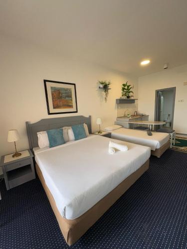 Tanjung Bungah Apartment | 17 Jazz sweet beachfront resort