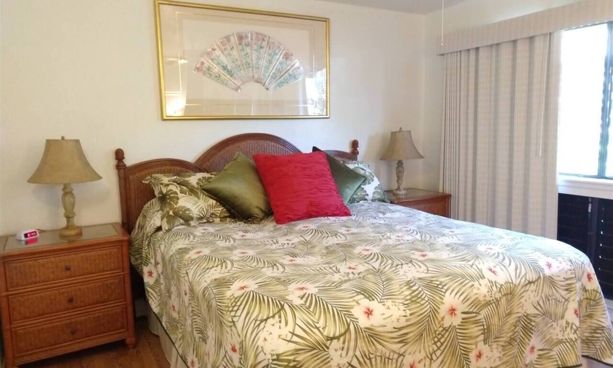 Punaluu Condo | #17 Large 1/1 Condo | 1 Bed, 1 Bath