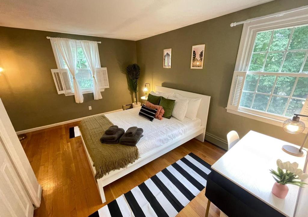 The Lanes House | #17 Peerless Design Room with Private Bathroom!