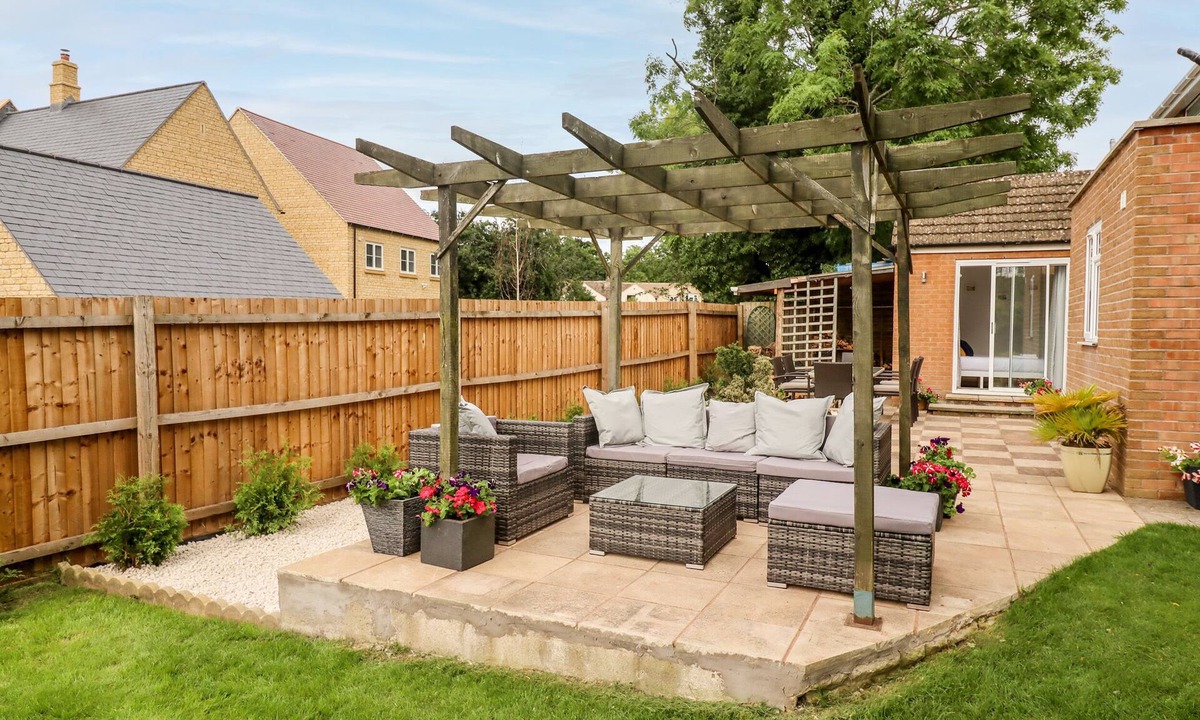 Broadway Cottage | 17 Sands Close