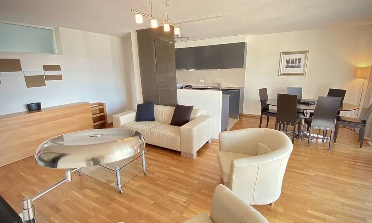 Lausanne Apartment | 170 * Spacious and bright 2 bedroom apartment with terrace.