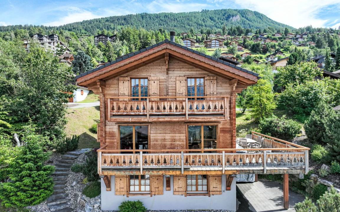 Saint-Pierre-de-Clages Other | 175 m² Accommodation ∙ 3 bedrooms ∙ 6 guests