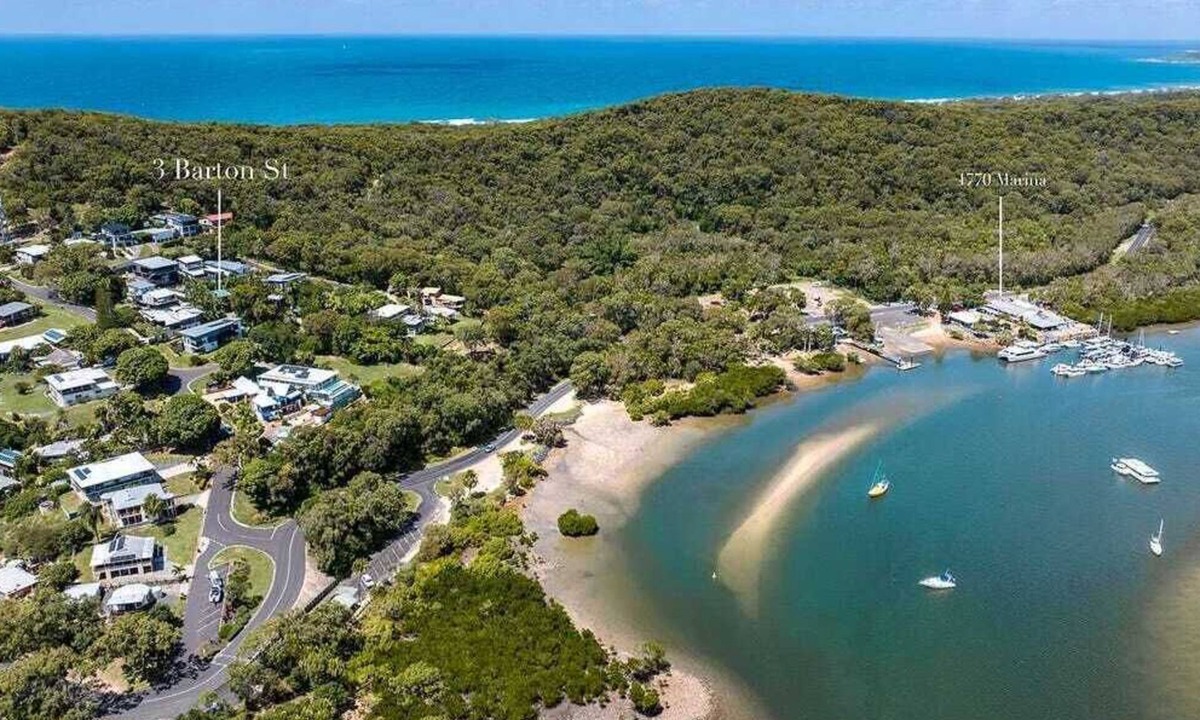 Seventeen Seventy House | 1770 Tree House Rustic Holiday Home