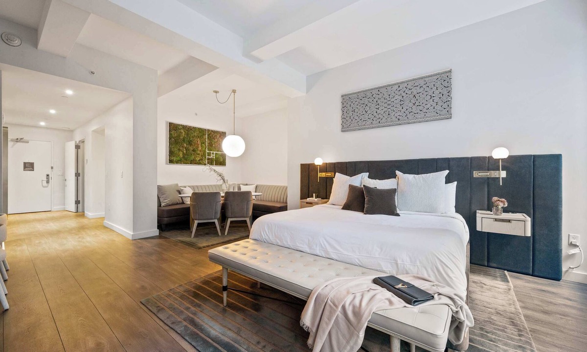 Financial District Apartment | 17John: Grand King Suite Apartment