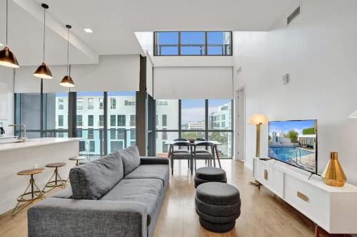 West Avenue Apartment | 17WEST Spacious 3BR Apartment with Balcony 406