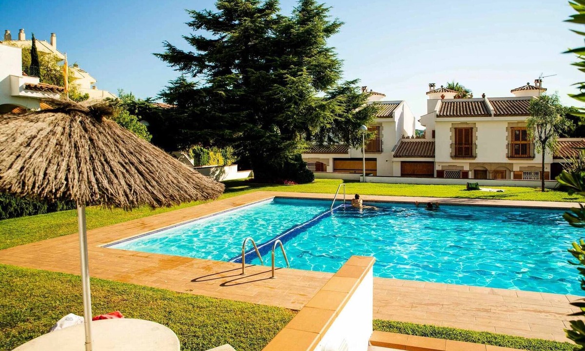 S'Agaro Apartment | 18.00 Voramar 8 Ii bxs b Apartment with private garden