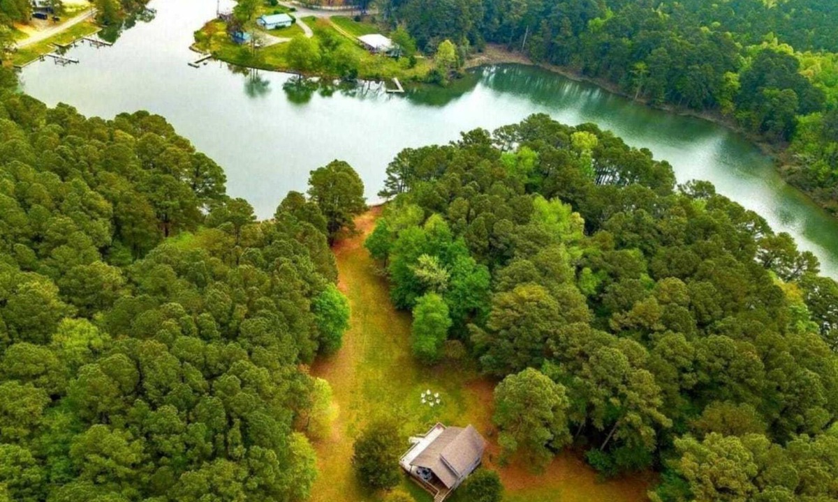 Point Lookout House | 18-Acre Waterfront Sanctuary: Peace & Privacy
