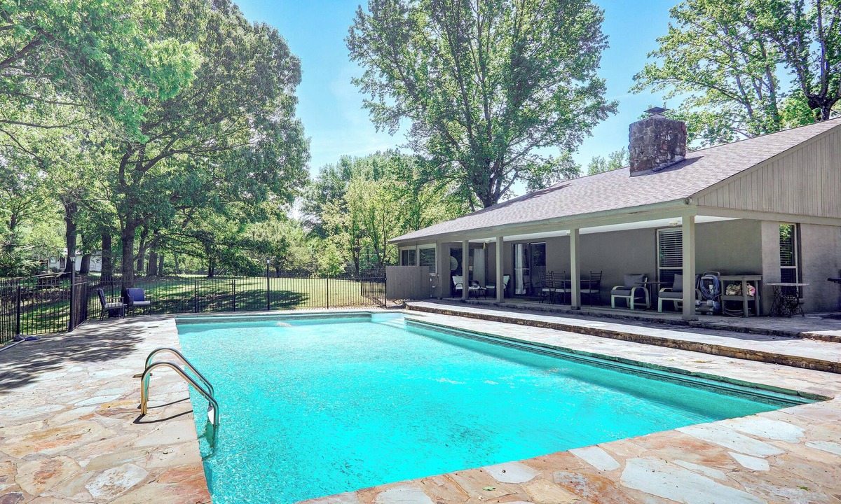 Southaven House | 18 Mi to Dtwn Memphis: Oasis on 8 Acres!
