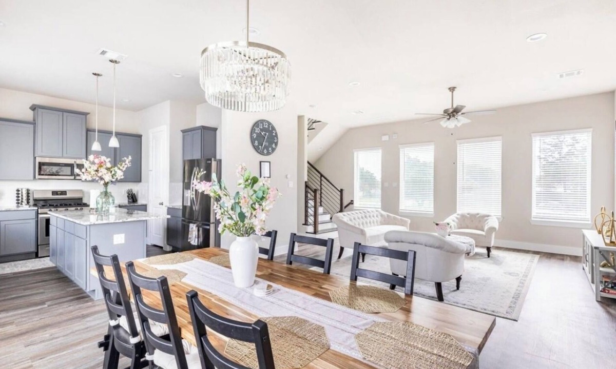 Spring Branch East House | 18 minutes from NRG Stadium