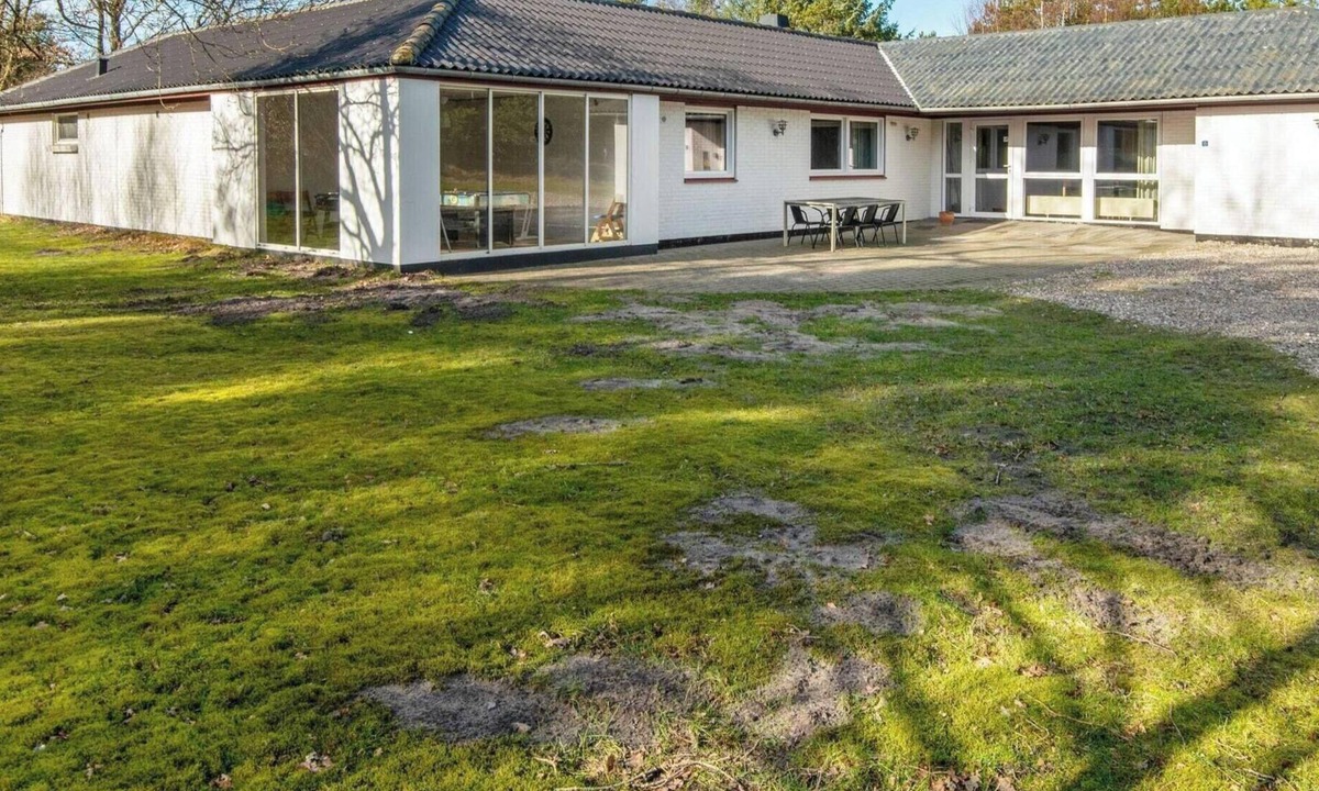 Kongsmark House | 18 person holiday home in Rømø