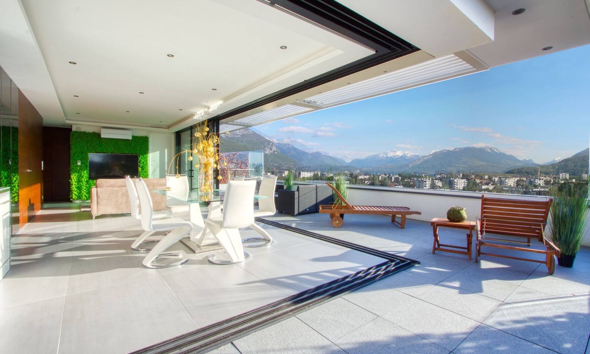 Annecy-le-Vieux House | 180 ° Panoramic Lake and Mountains