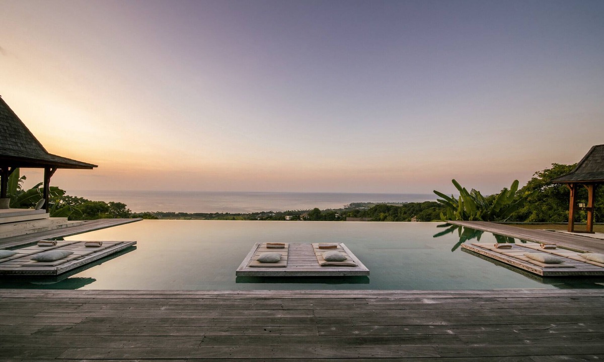 Cempaga Villa | 180° Sea View Lovina 4BR Villa
