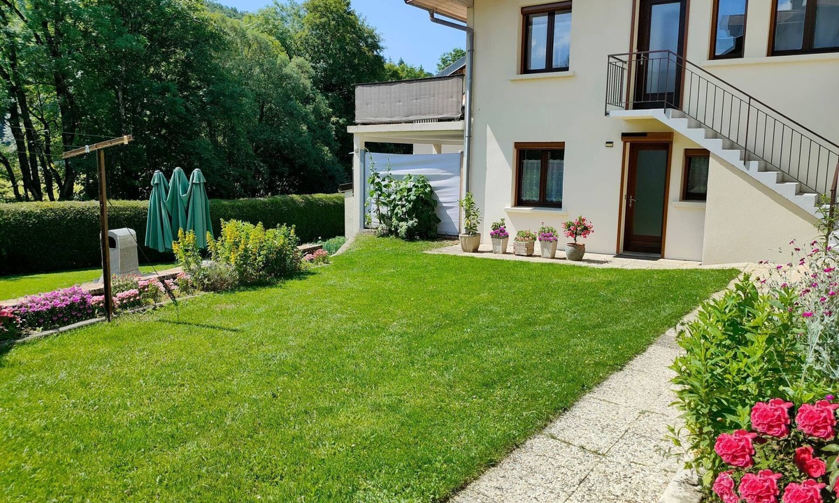 Foncine-le-Haut Apartment | 1805 Bis mit Spa und Sauna by Interhome