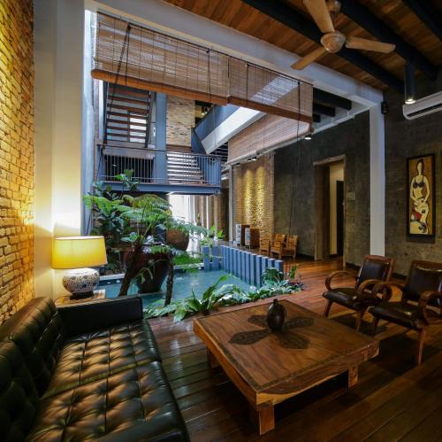 Kampung Jawa Hotel | 1825 Gallery Hotel