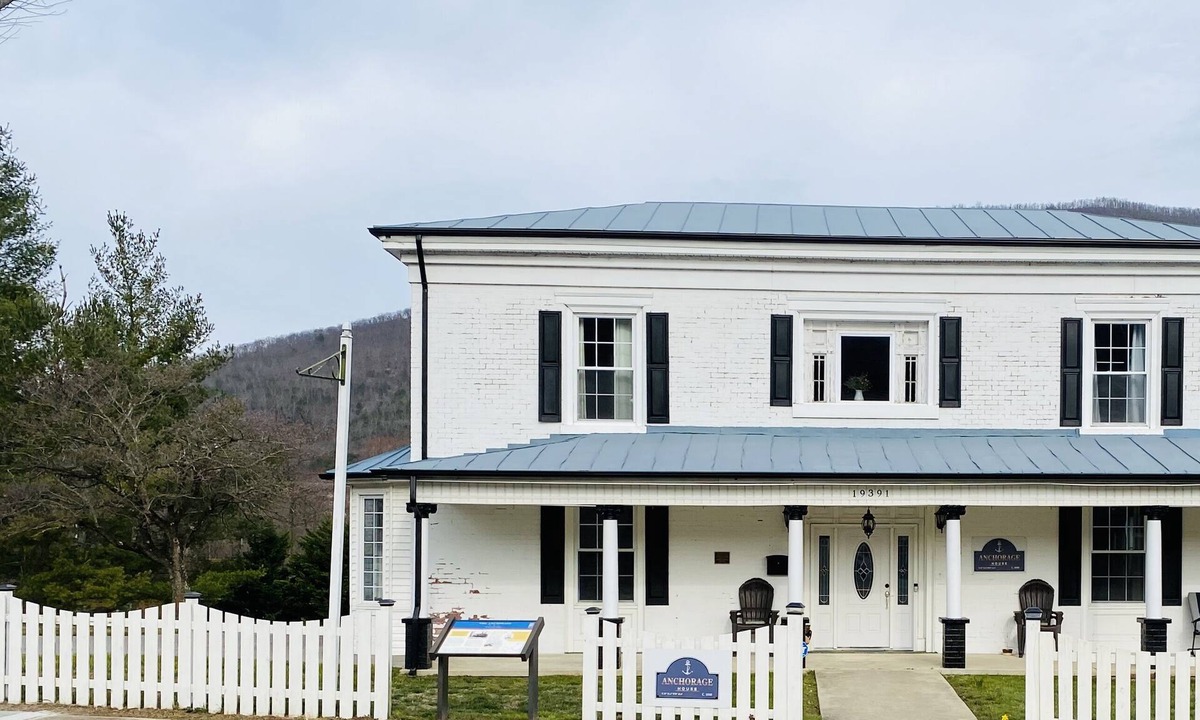 Buchanan House | 1840c Historic Anchorage House