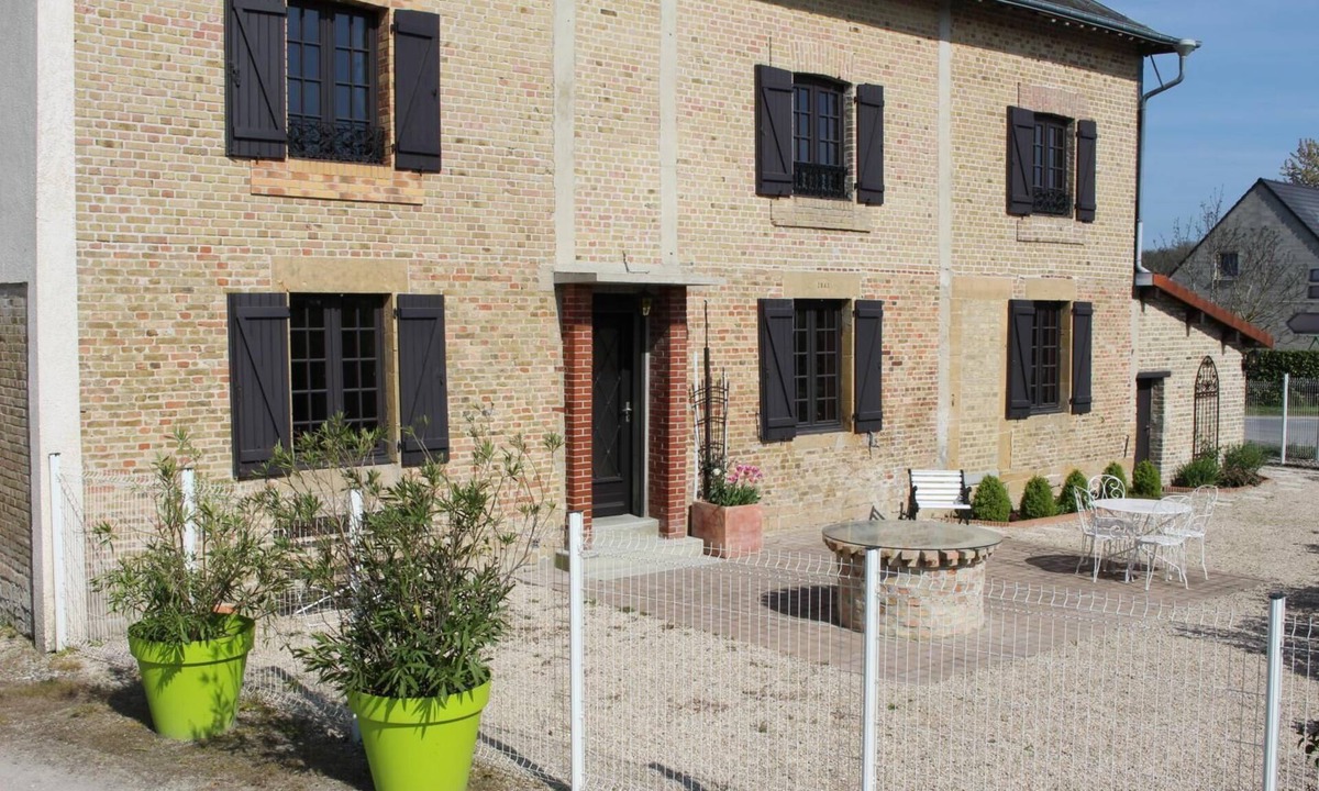 Seuil House | 1843 LE RUISSEAU DU MOULIN