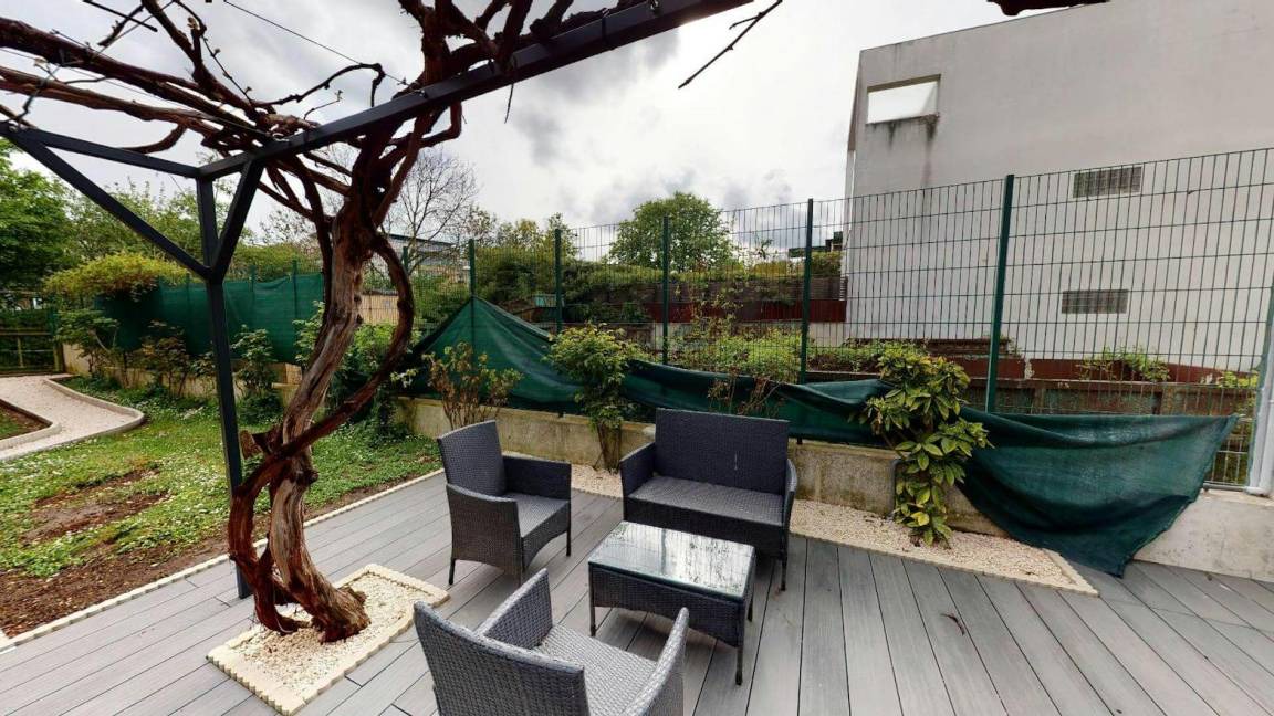 Issy-les-Moulineaux Resort | 188 m² Private room ∙ 1 bedroom ∙ 1 guest