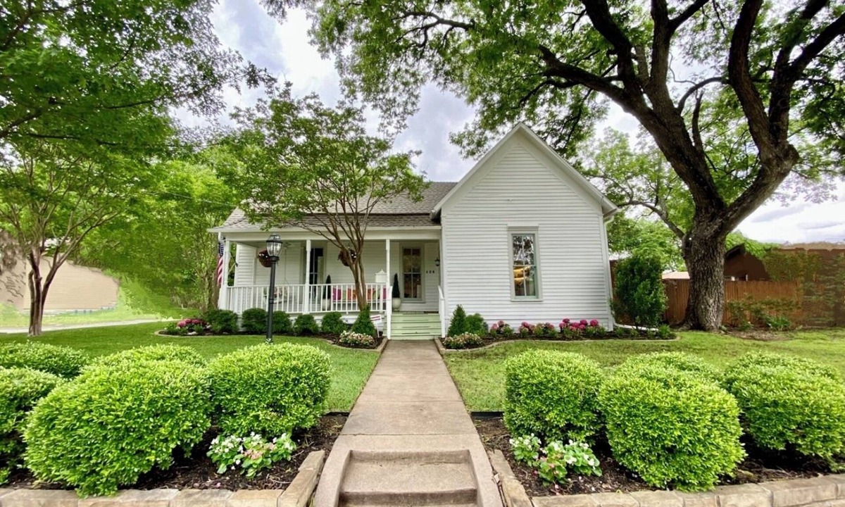 McKinney House | 1883 Boutique Bungalow