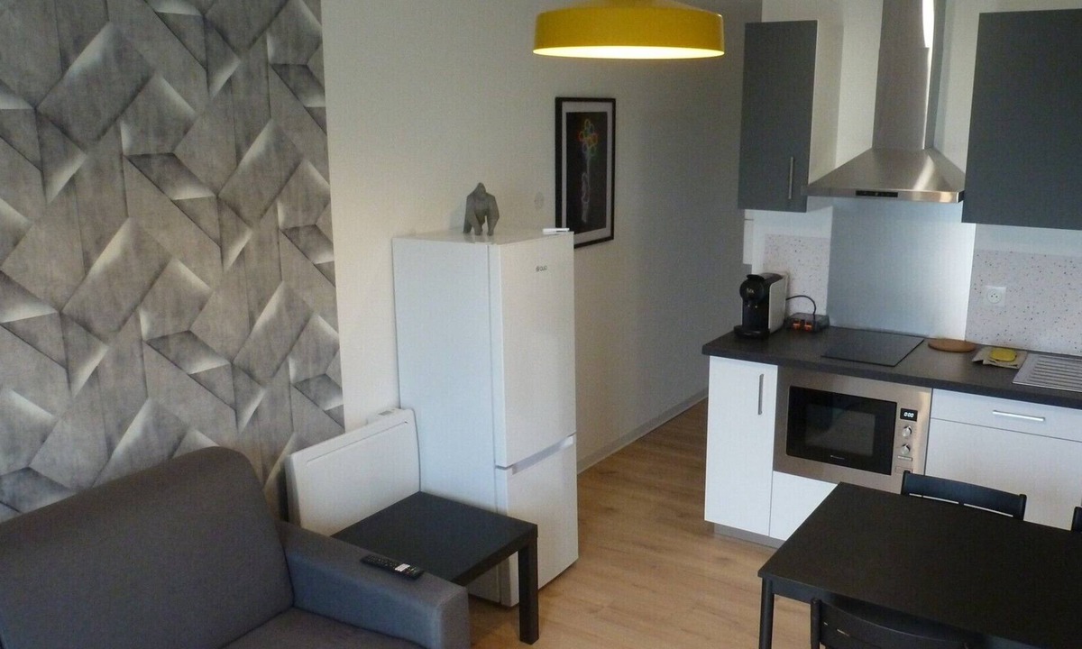 Chasseneuil-du-Poitou Apartment | 18moliereFr 4 pers. sheets, towels & cleaning included