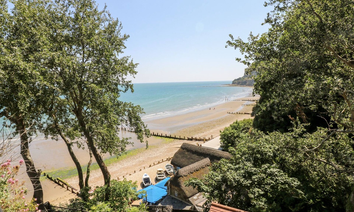 Newport Cottage | 19 Clatterford Shute