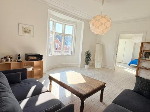 København N Apartment | 190 m2, 3 bdr Nørrebro apartment