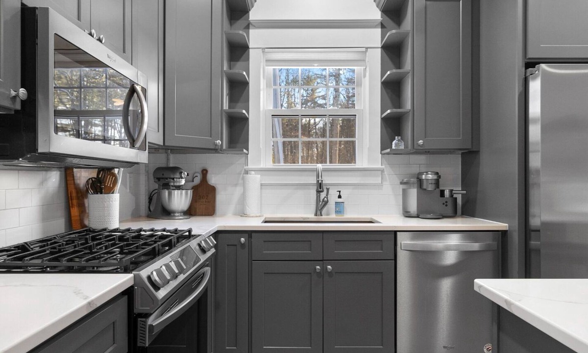 Greenfield Center House | 1900s Modern Comfort Meets Timeless Elegance