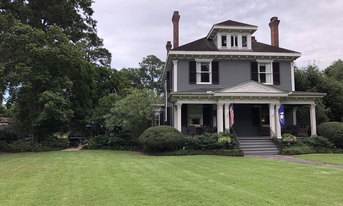 Downtown Cottage | 1901 Historic Home's Guest Cottage with pool