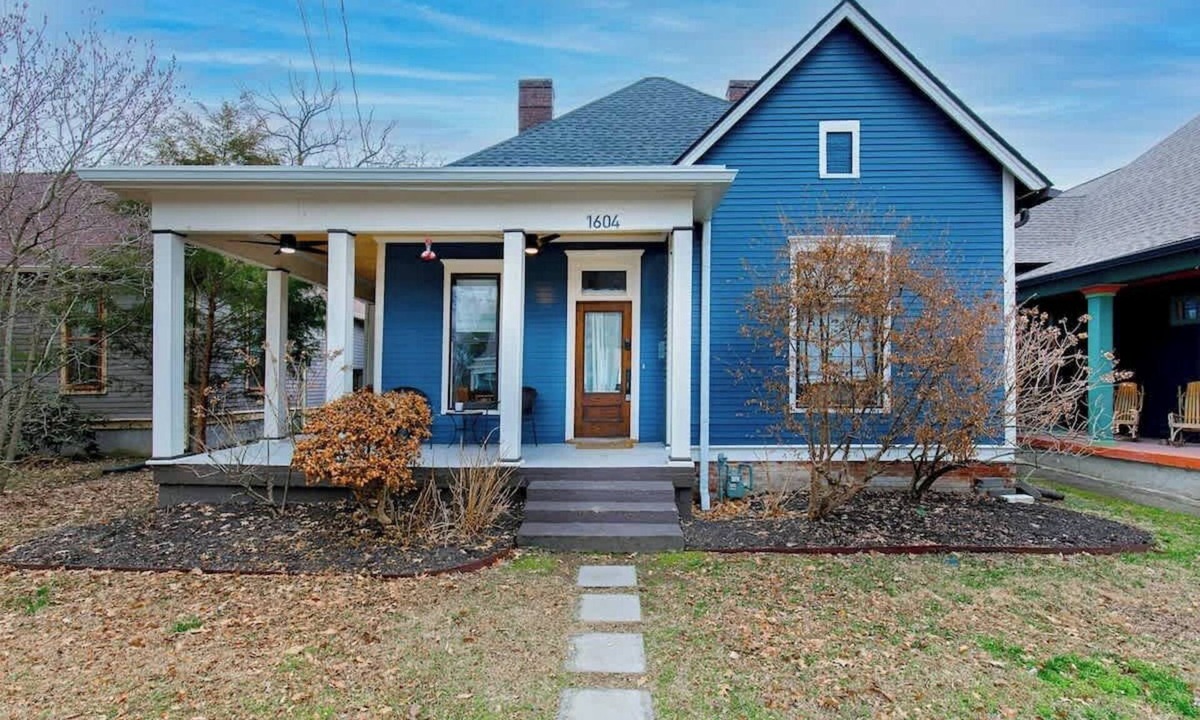 Lockeland Springs House | 1920s Dog Welcome Escape N East Nashville, Firepit
