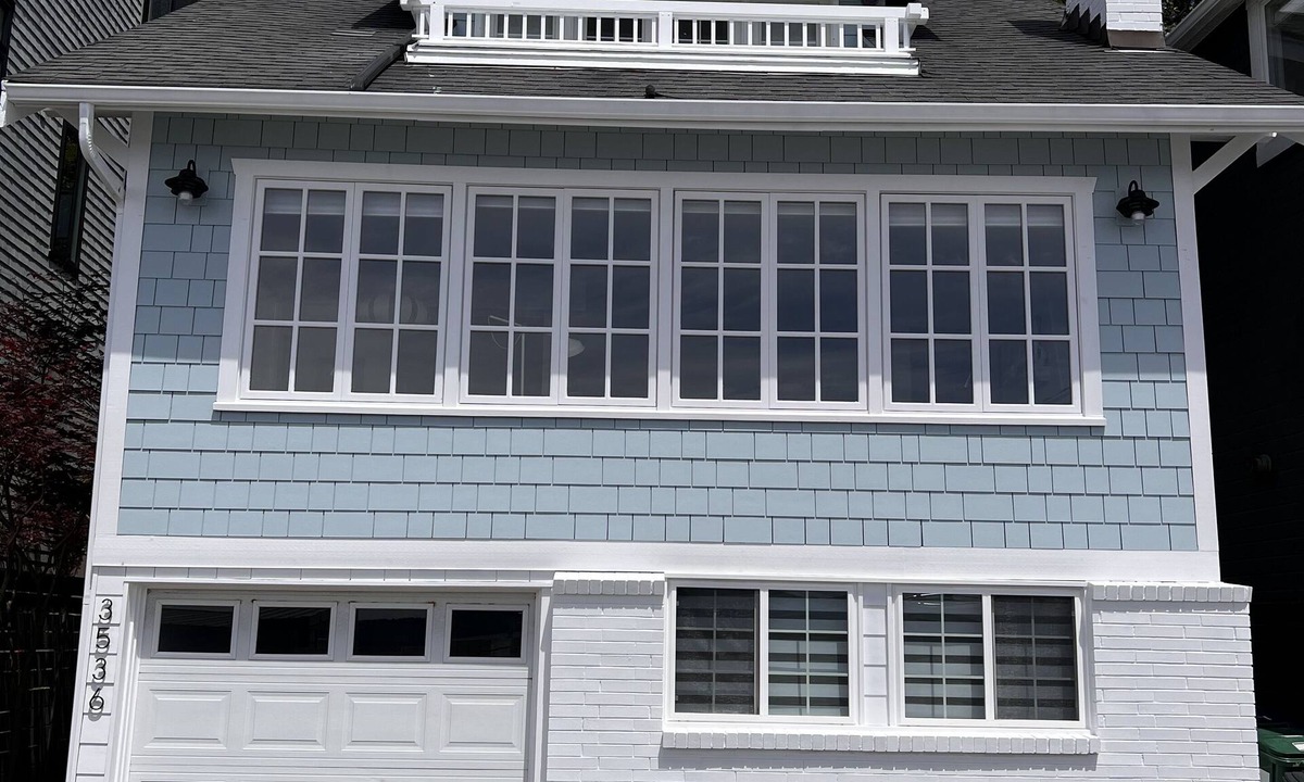 Three Tree Point House | 1930’s Beach Front cottage in the unique Three Tree Point area.