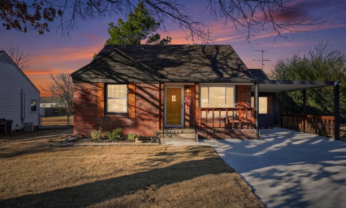 Turner Park House | 1940s Stunning Midtown Remodel | Expo/TU 1 Mile