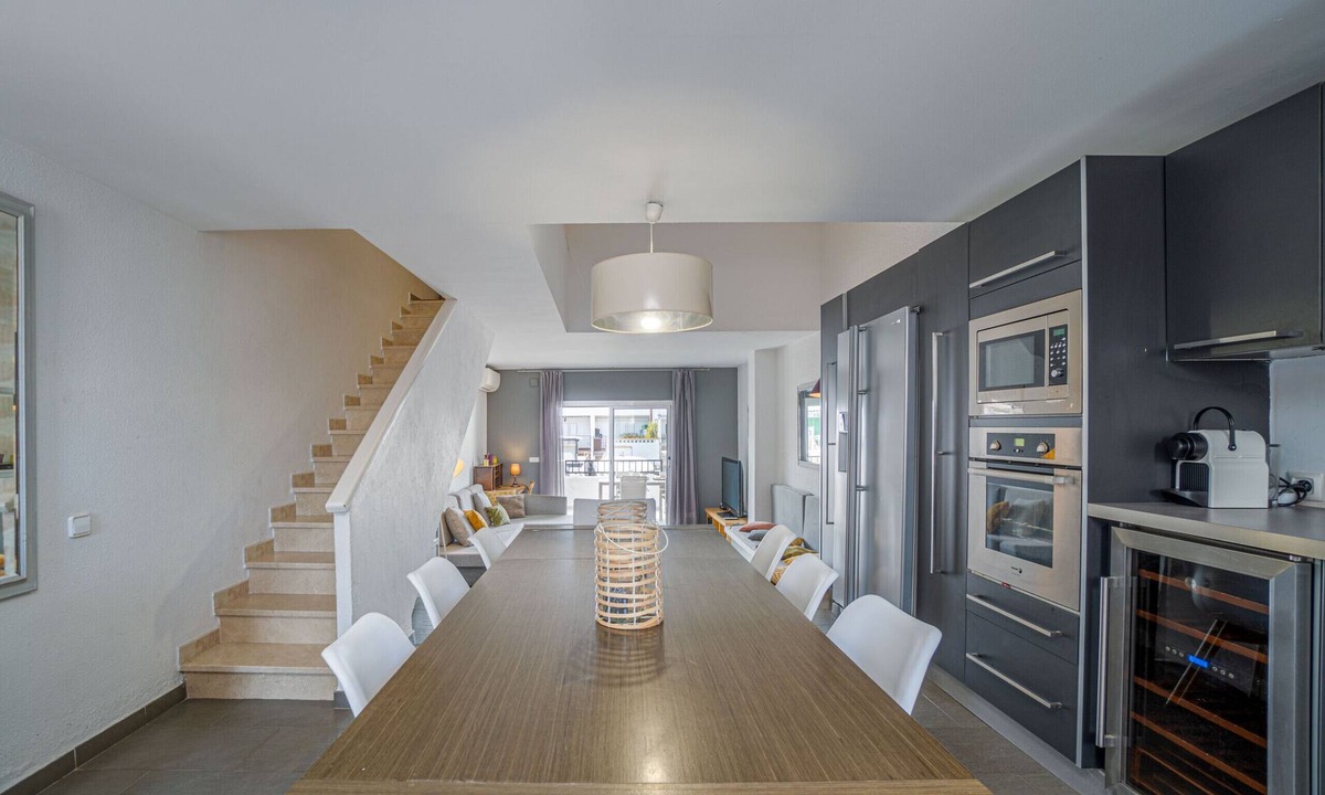 Empuriabrava Ski Chalet | 195-Beautiful canal house with private mooring