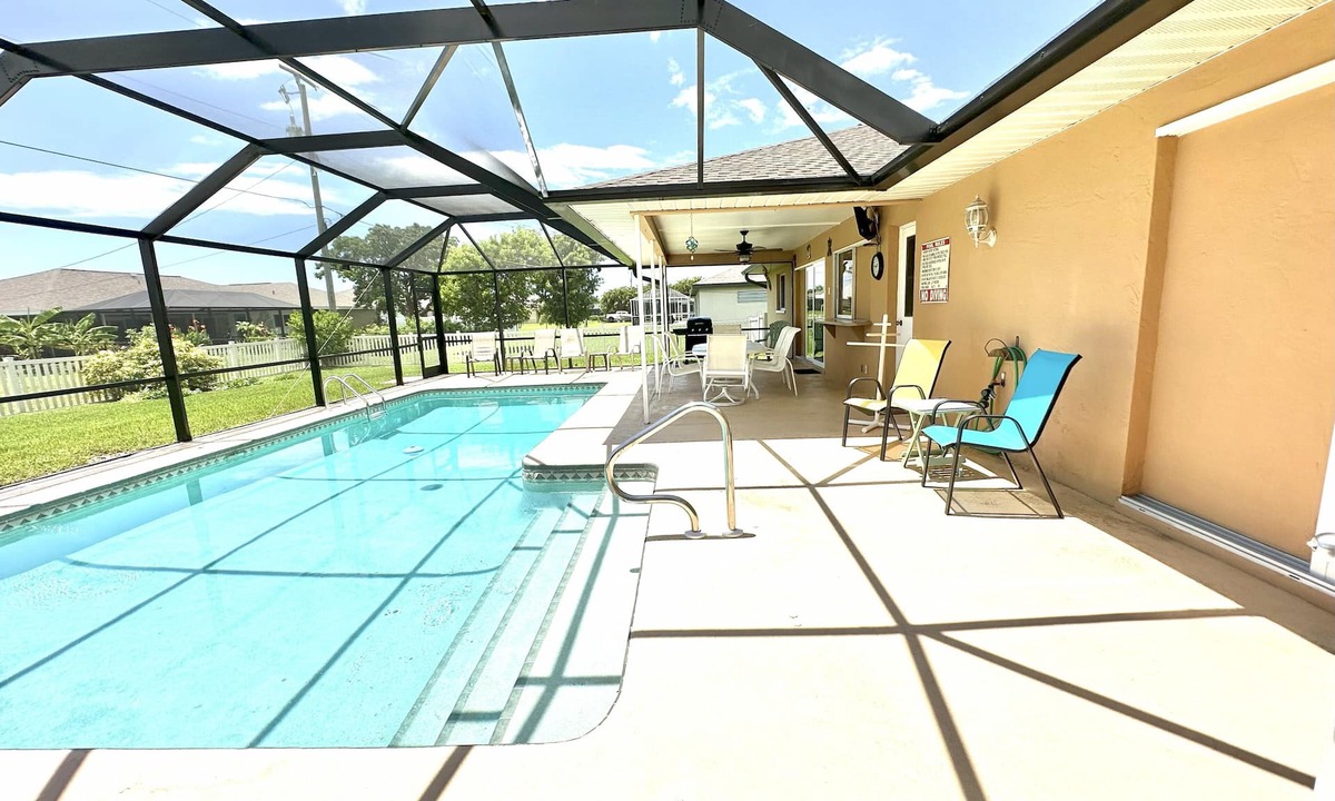 Pelican House | 196 Five Star Reviews!