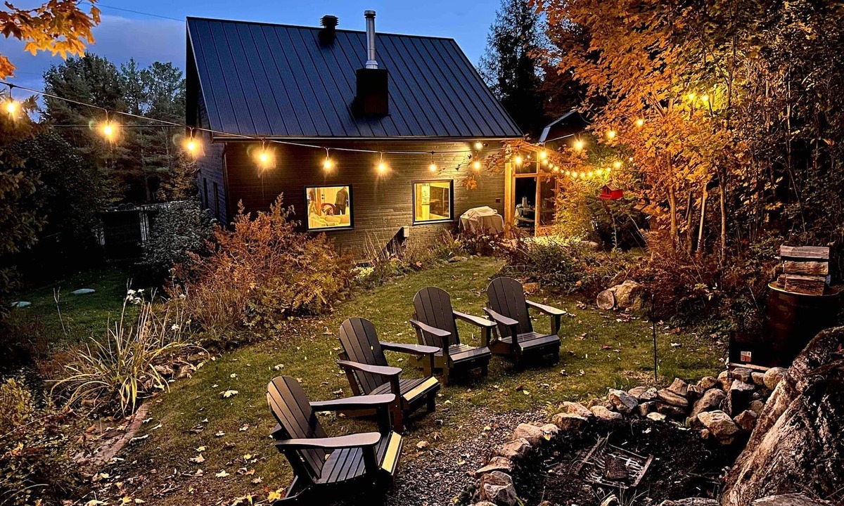 D'Autray Regional County Municipality Ski Chalet | 19th-century chalet with all modern comforts, 2 bedrooms, 1 bathroom
