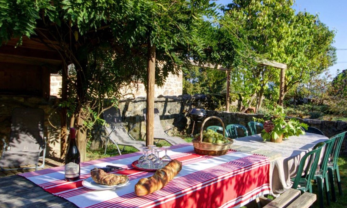 Saint-Didier-sur-Rochefort Cottage | 19th Century Authentic House with Garden, Pets Allowed