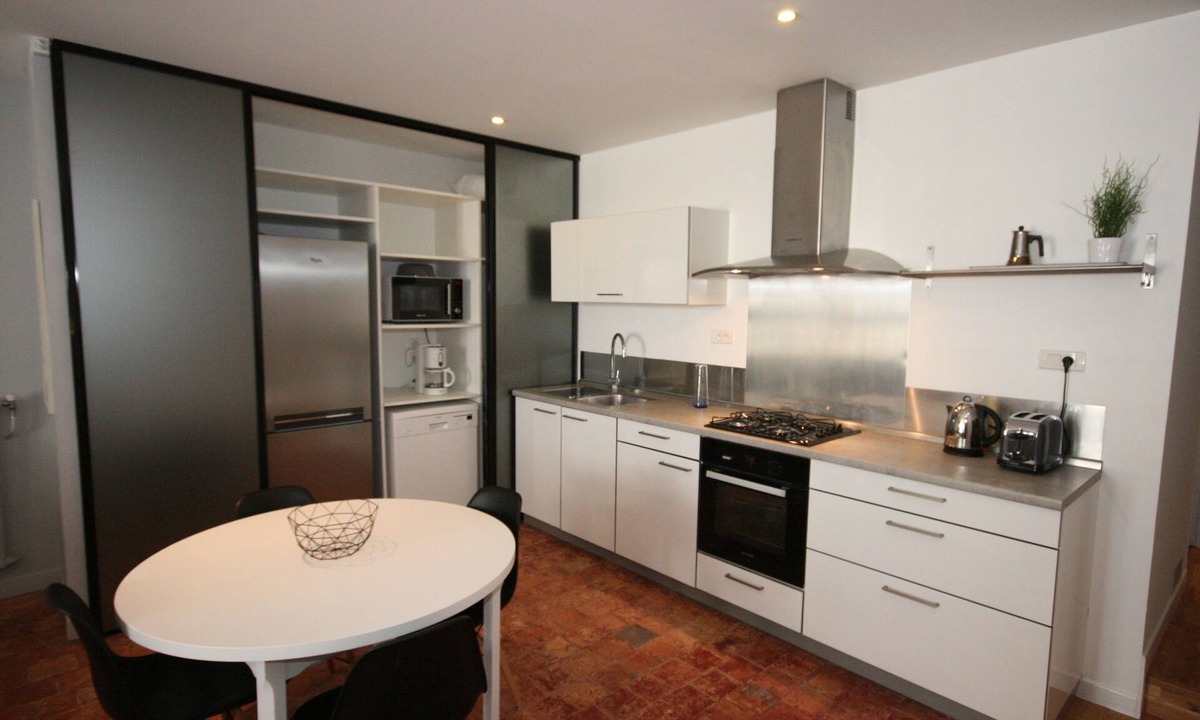 Graslin - Commerce Apartment | 19th Side Cour T2 heart of historic town calm, bright and comfortable