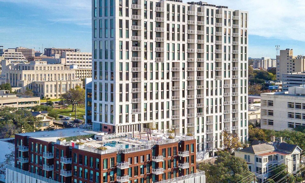 Civic District Resort | 1BD/Austin - Rooftop Pool & Firepit, BBQ!
