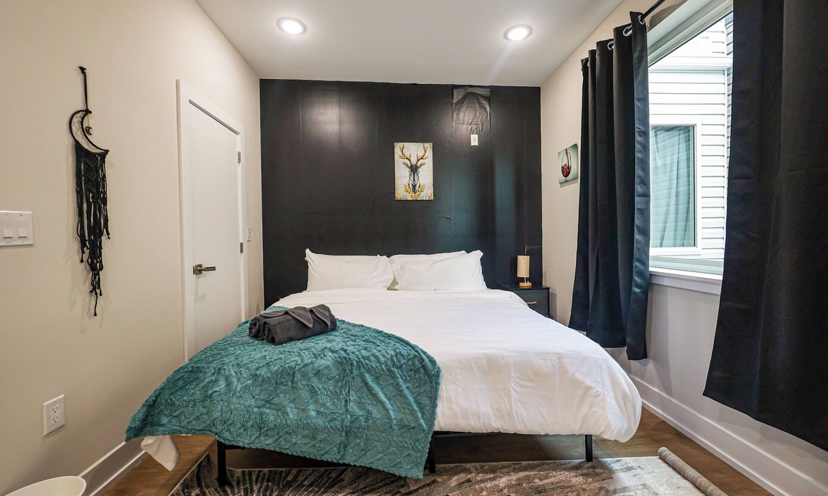 Mantua Apartment | 1Bed/1Bath KingBed Central+W/D+WIFI